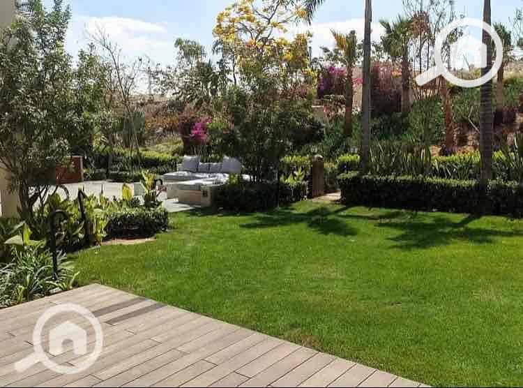 2 1b852ce3-a557-4f62-9700-9e12e8f84885. jpg