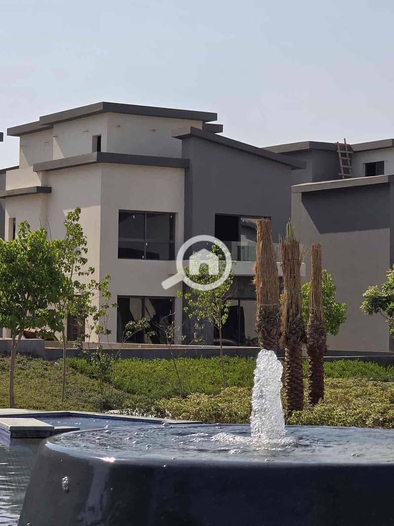 10 2b23da4a-bec1-456d-91ba-81b185585fb0. jpg