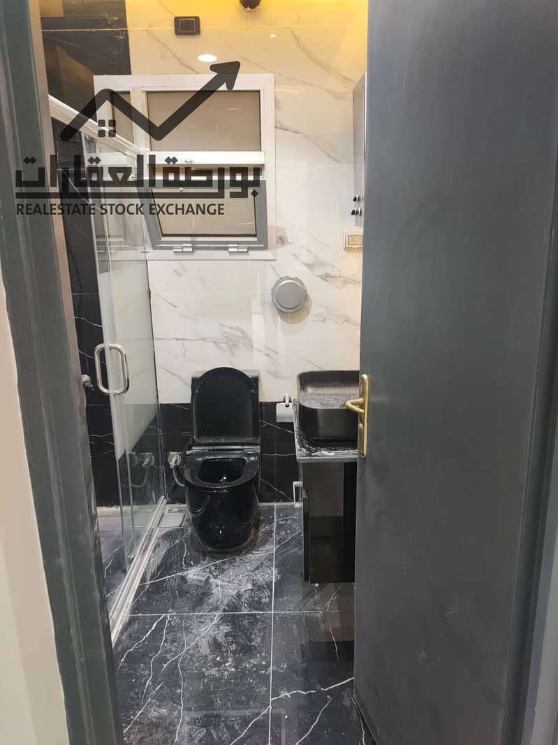 5 4aeee749-e034-43d6-847c-5c5f90c000ce. jpg