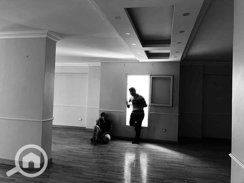 4 6f46f02a-6a1f-48ee-bfa0-1c8fcd822c31. jpg