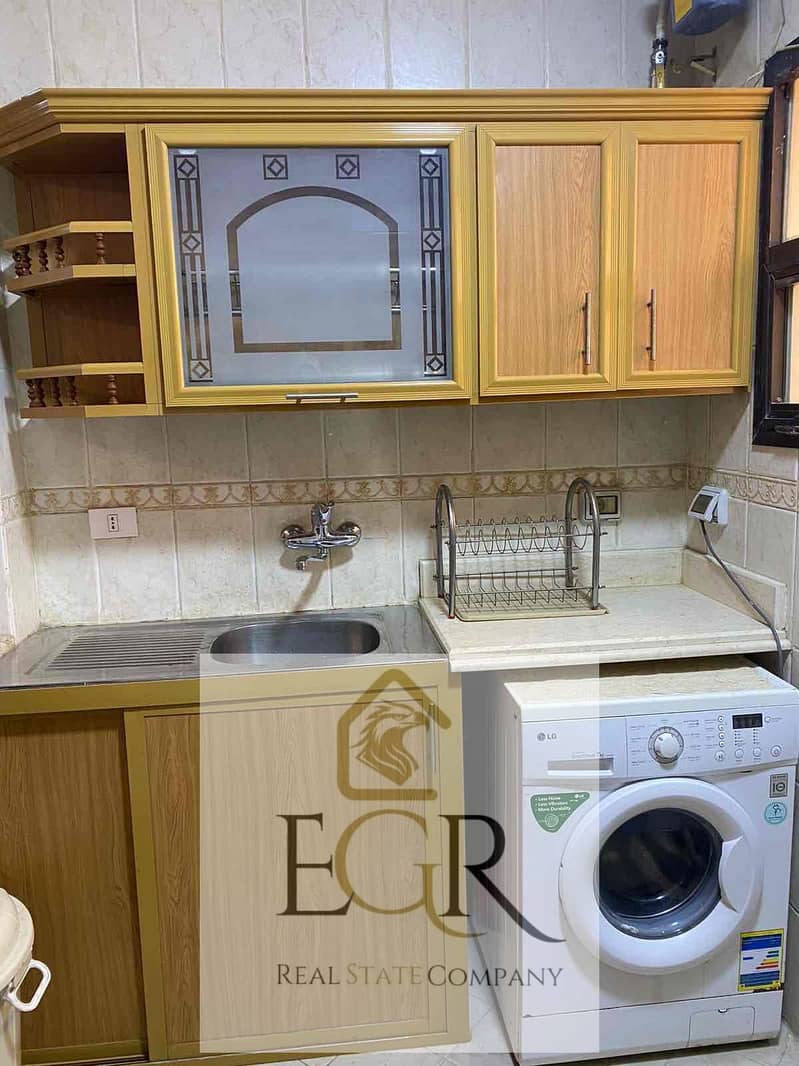 10 5cc72c83-3c04-4220-bffe-24803d90da3b. jpg