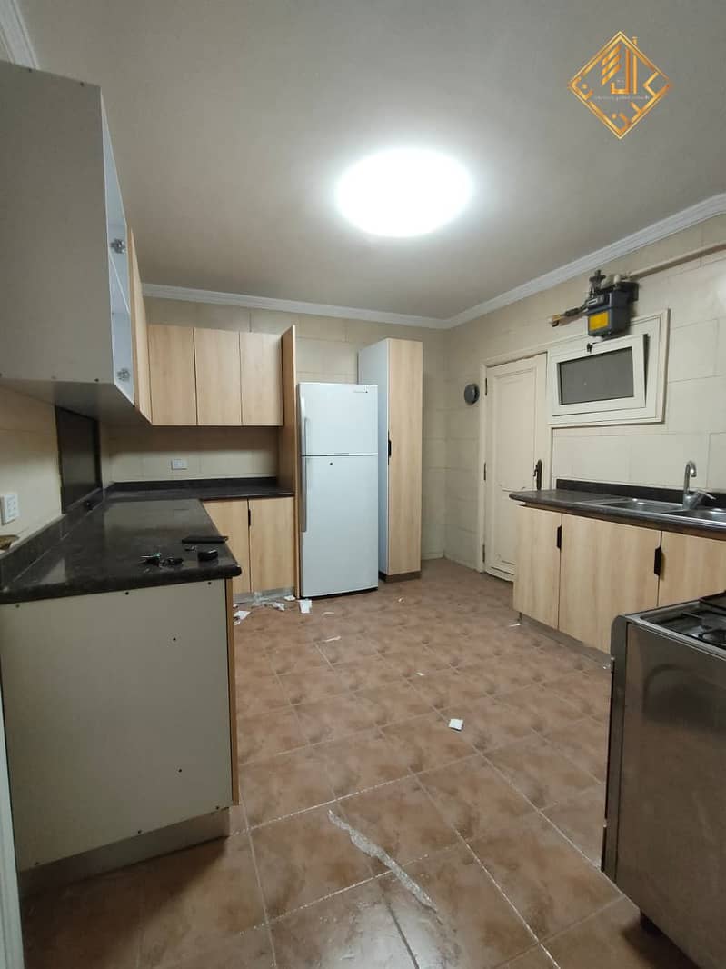 10 WhatsApp Image 2025-09-20 at 18.04. 47 (1). jpeg