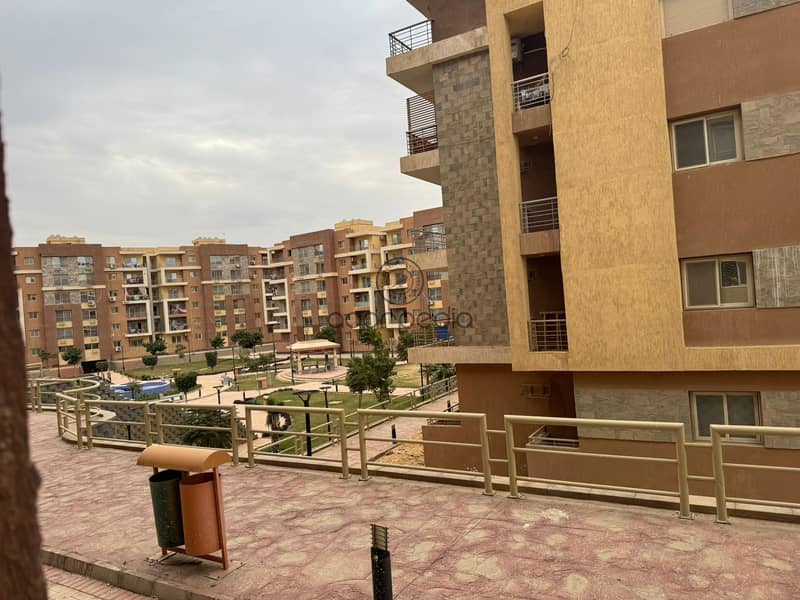 10 25fa7757-2107-4c2f-96da-fc3e5f4b3e49. jpg