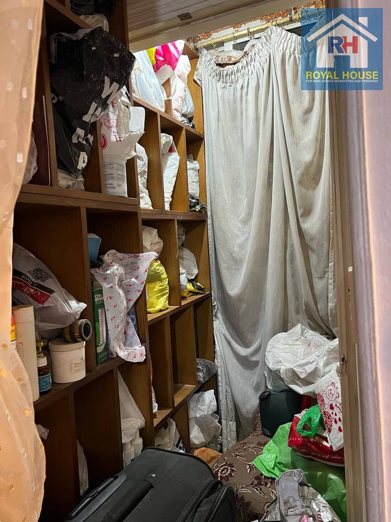 13 70686d95-19f8-4dd2-b43b-08205f17a559. jpg