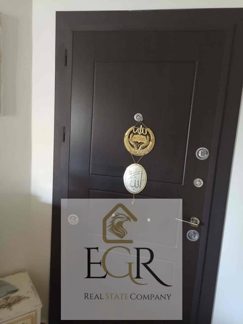 7 0e70e5ac-245b-4aed-aef6-f1127d449958. jpg