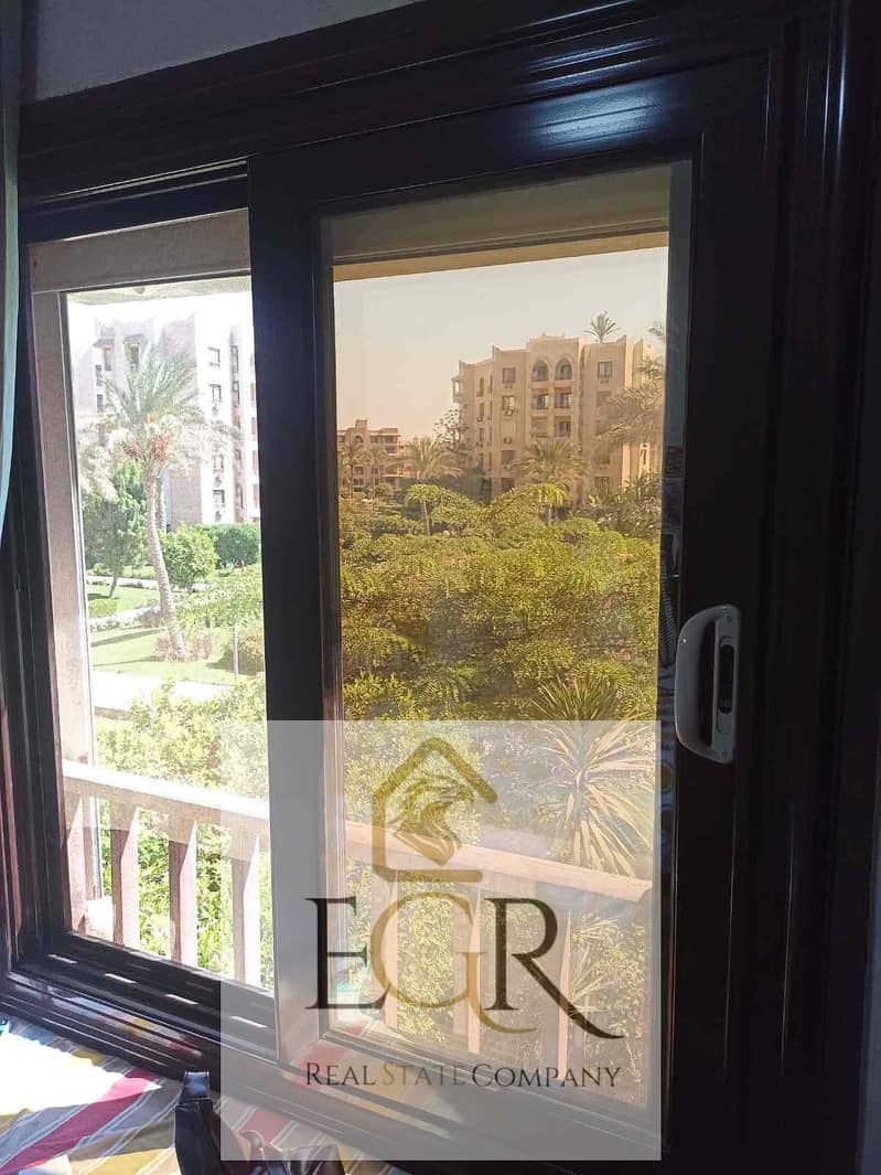 12 e8abfcdb-2f50-47f1-8818-4594b2f4b7a1. jpg