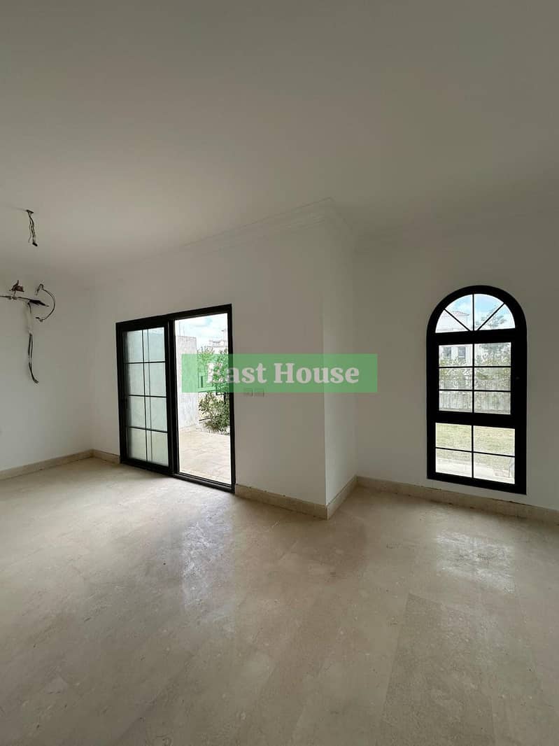 8 9f2e32db-b8a7-40d5-aadc-e9e262720e0e. jpg