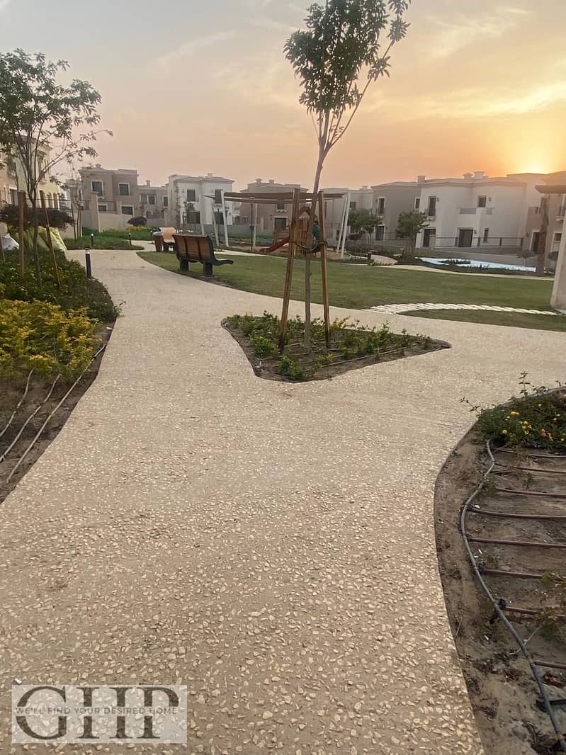 13 51ee0d18-f831-4732-9bb5-702a82aa67f7. jpg