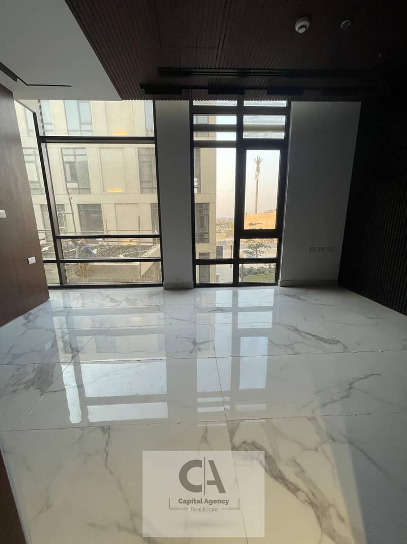 5 b0e59d78-9e2a-4cda-aa96-6b4eb24b1b9a. jpg