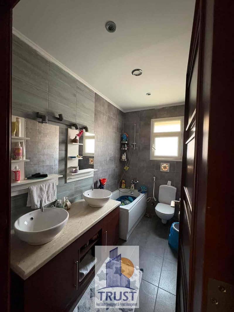 14 85580ce7-96b7-42e0-95cd-f5ff5c5ac5ce. jpg