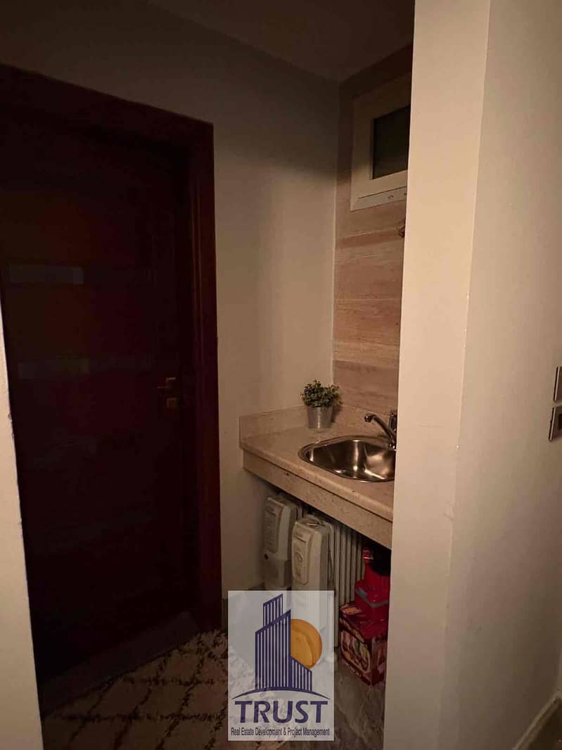 16 8918f8ff-d8f1-4129-9e54-947b9d6a7fc3. jpg