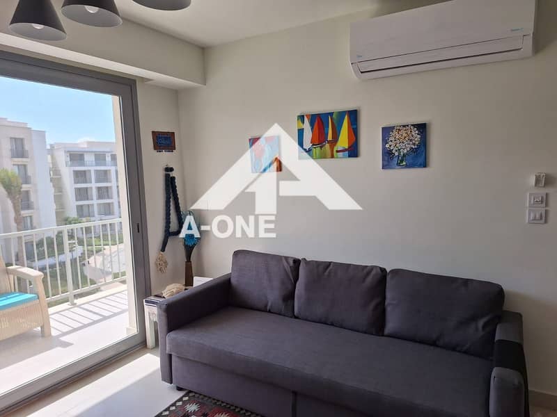 3 535c0a1d-1b38-49cf-b798-cd853f7cd95e. jpg