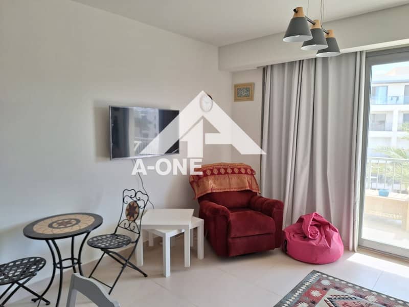 6 c5d4d4b4-4383-4f02-b7fc-d24816398496. jpg