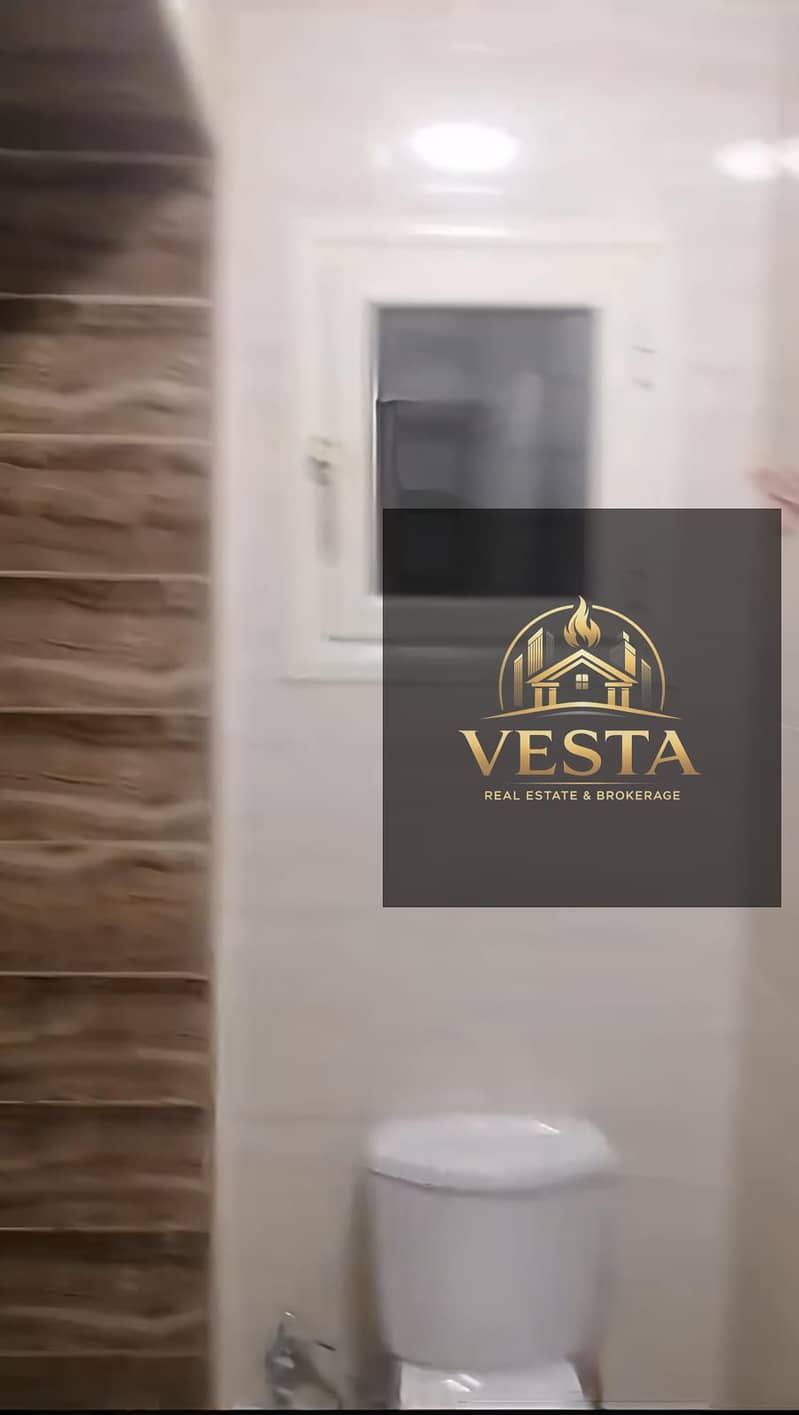 2 3fa8fd6d-26e5-4582-af0b-93aa858fd086. jpg