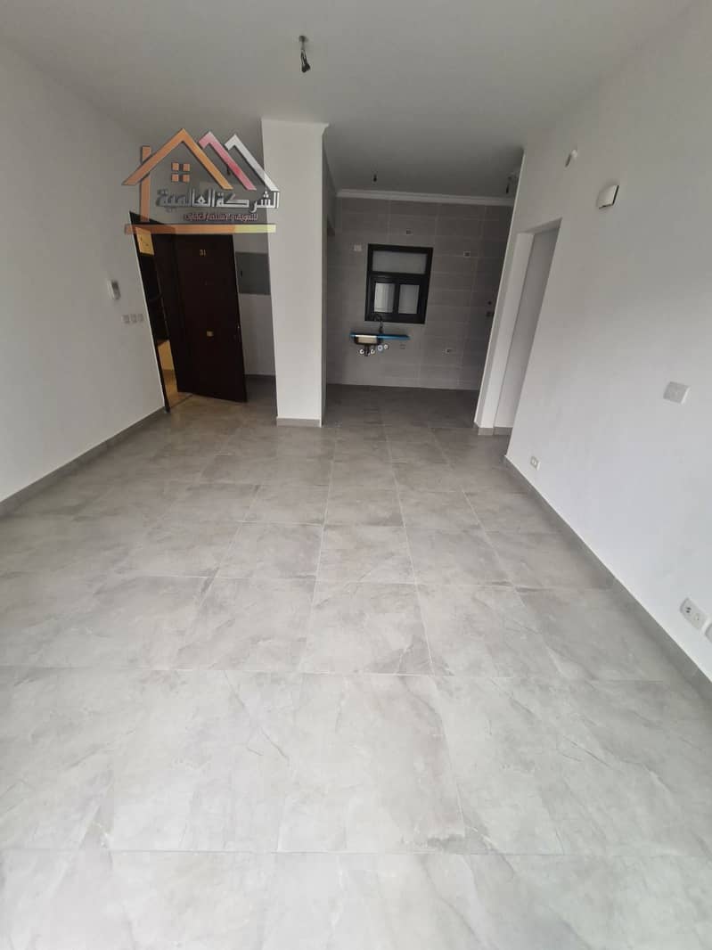 11 e241ab60-1bf4-42a4-b349-29d5356e0e1c. jpg