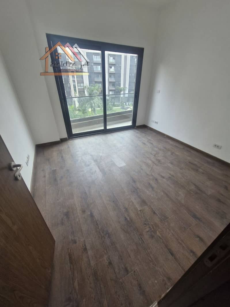 12 f3465c3e-5f87-47a6-a4c2-f6080313070e. jpg