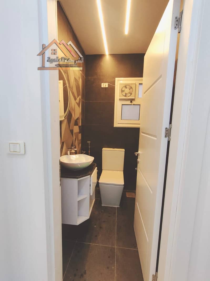 12 74ca9627-1cae-41a2-952c-9e8f4e362ee9. jpeg