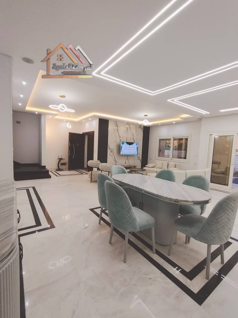 18 7188c85f-9069-49f7-bcac-2cf92c3f1d79. jpeg