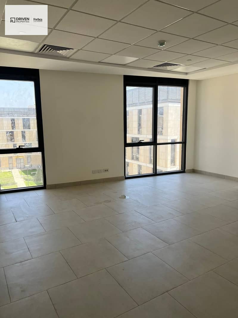 2 7de677cb-a30b-4a05-9c0f-0bc498fe42af. jpg