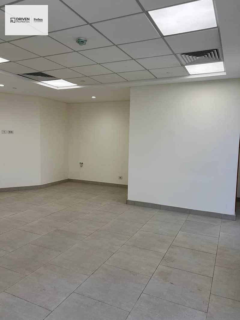 3 46dddd53-abff-4f50-b43c-2adc3d4850ef. jpg