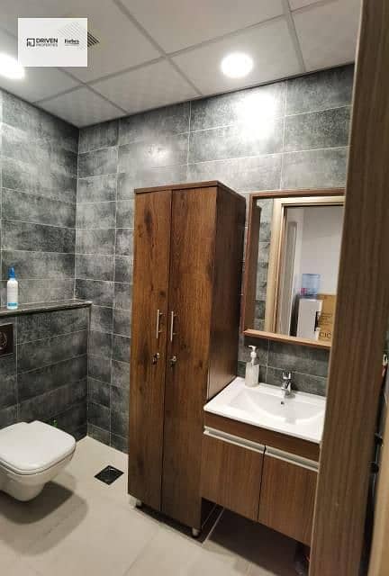 13 d5783693-677f-44f8-9a08-b993e5fe7338. jpg