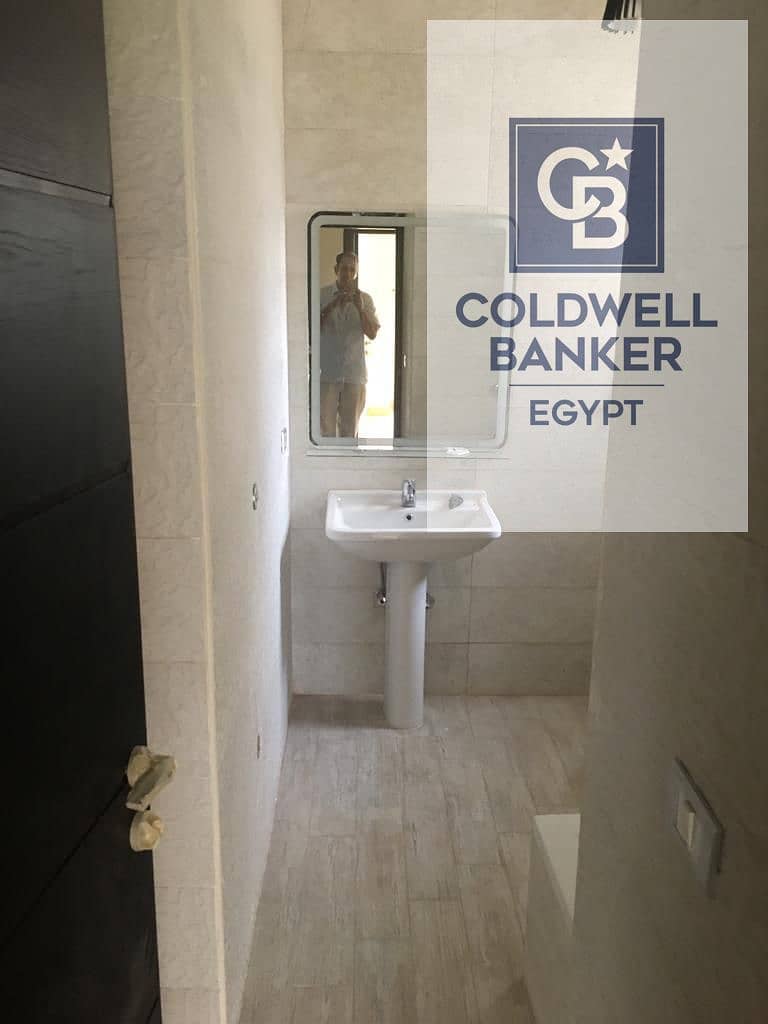 3 0b7aa74c-fe7d-49aa-a497-bf1061429354. jpg