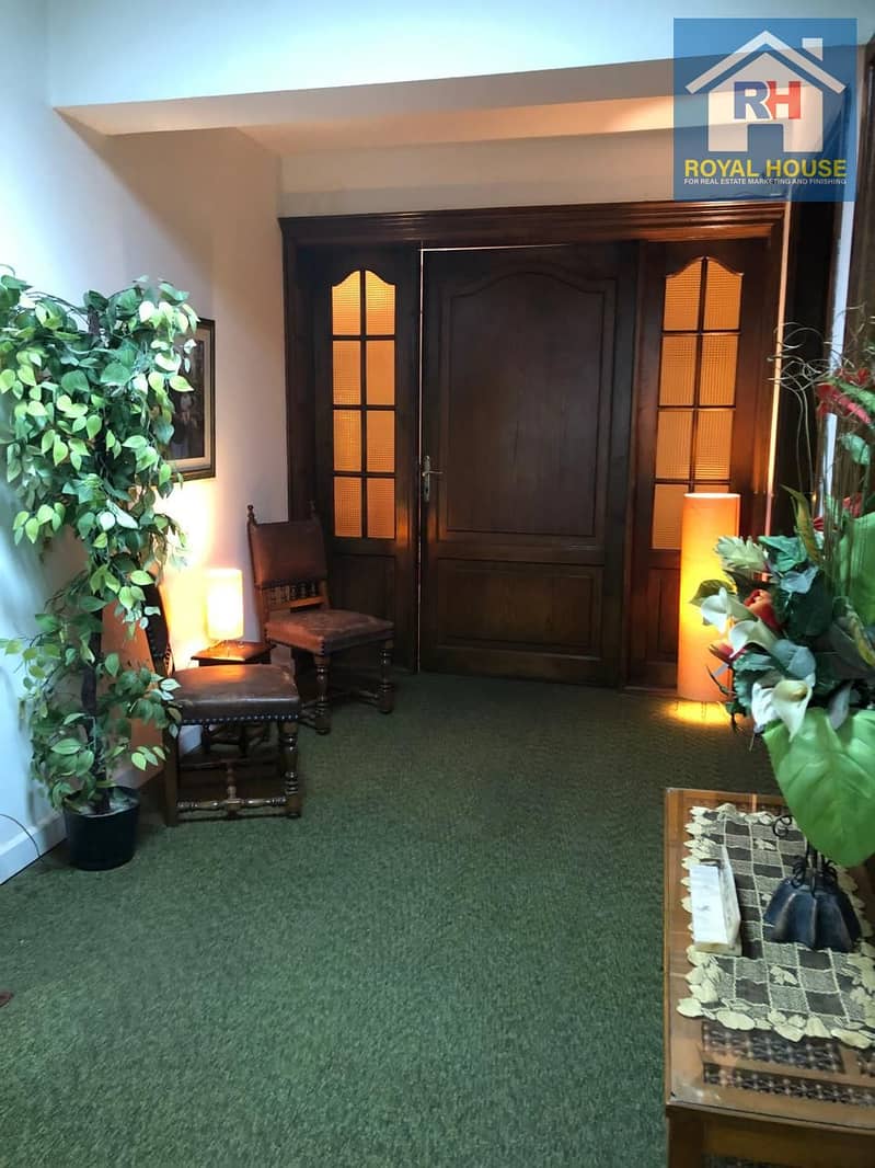 7 1223a9df-cec1-44ea-8712-af45b75e89de. jpg