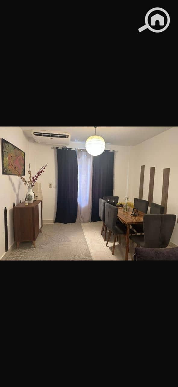 12 fe240160-dec6-4759-9700-8d76daffa544. jpeg