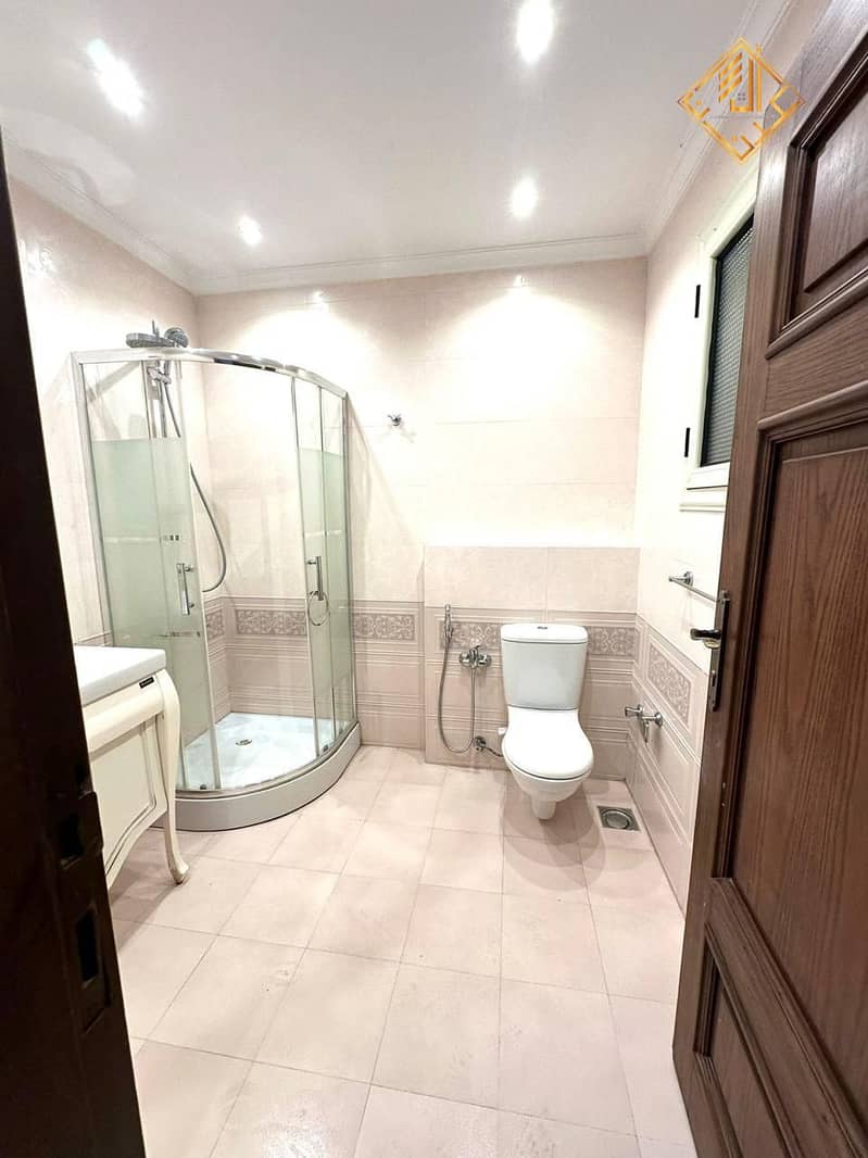 8 WhatsApp Image 2025-07-22 at 12.42. 22 (1). jpeg