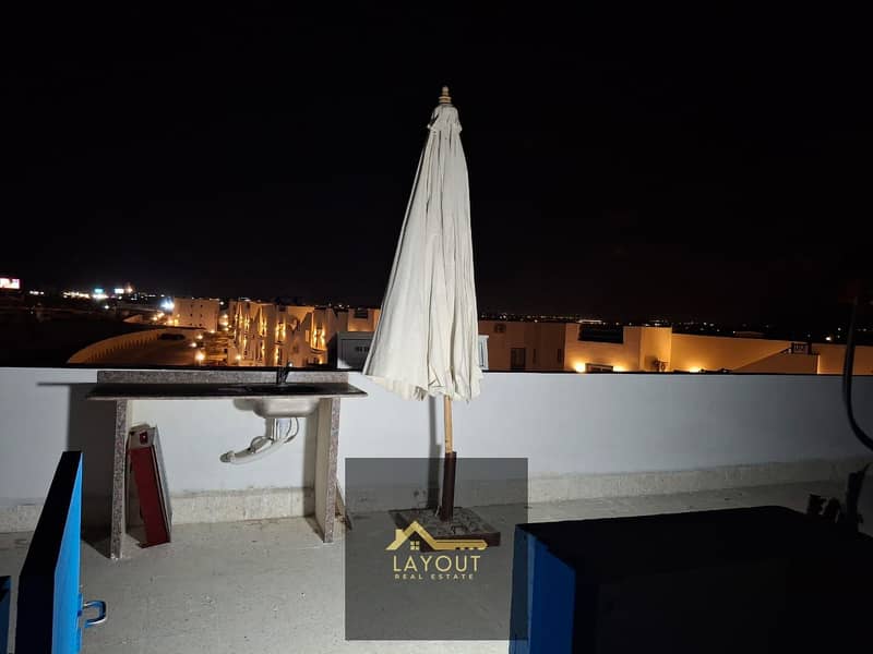 7 df0e4a3f-7023-47d1-bc03-ce7b18be5c3d. jpg