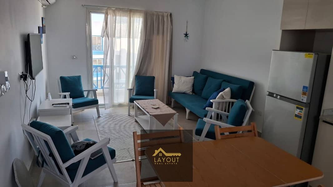 8 da774704-1a5c-4481-855c-ac0c65e18c25. jpg