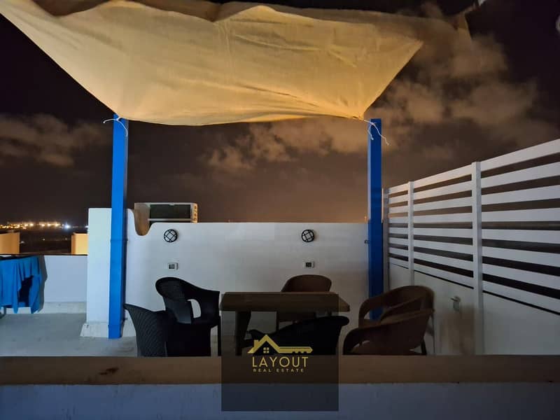 9 910f2817-eda6-4fc4-84f8-e43ab74ae6a8. jpg