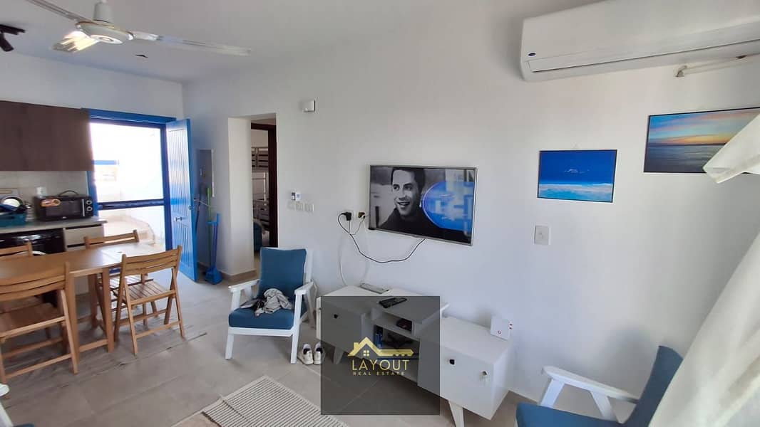 11 78d9a453-7468-4a9b-85dd-06f334c6a874. jpg