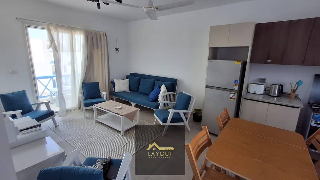 13 b302719a-2858-42b1-a5db-813165c4fa29. jpg