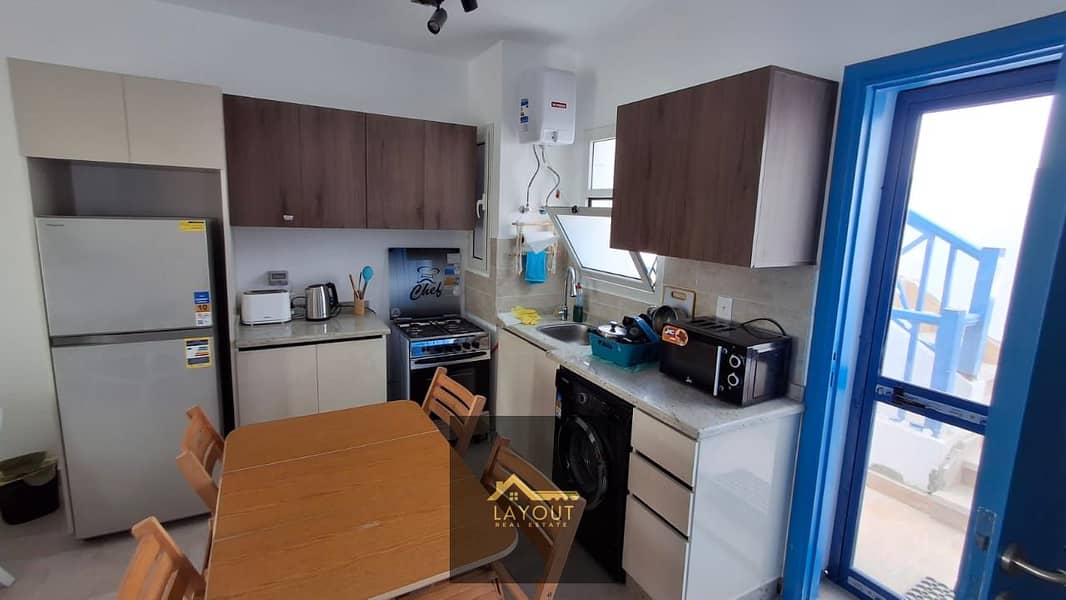 14 6bb10555-517d-40e7-be75-254be9fe343d. jpg