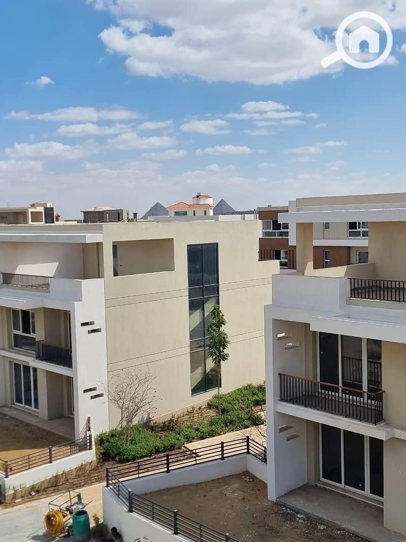 12 WhatsApp Image 2024-10-06 at 6.38. 27 PM (1). jpeg