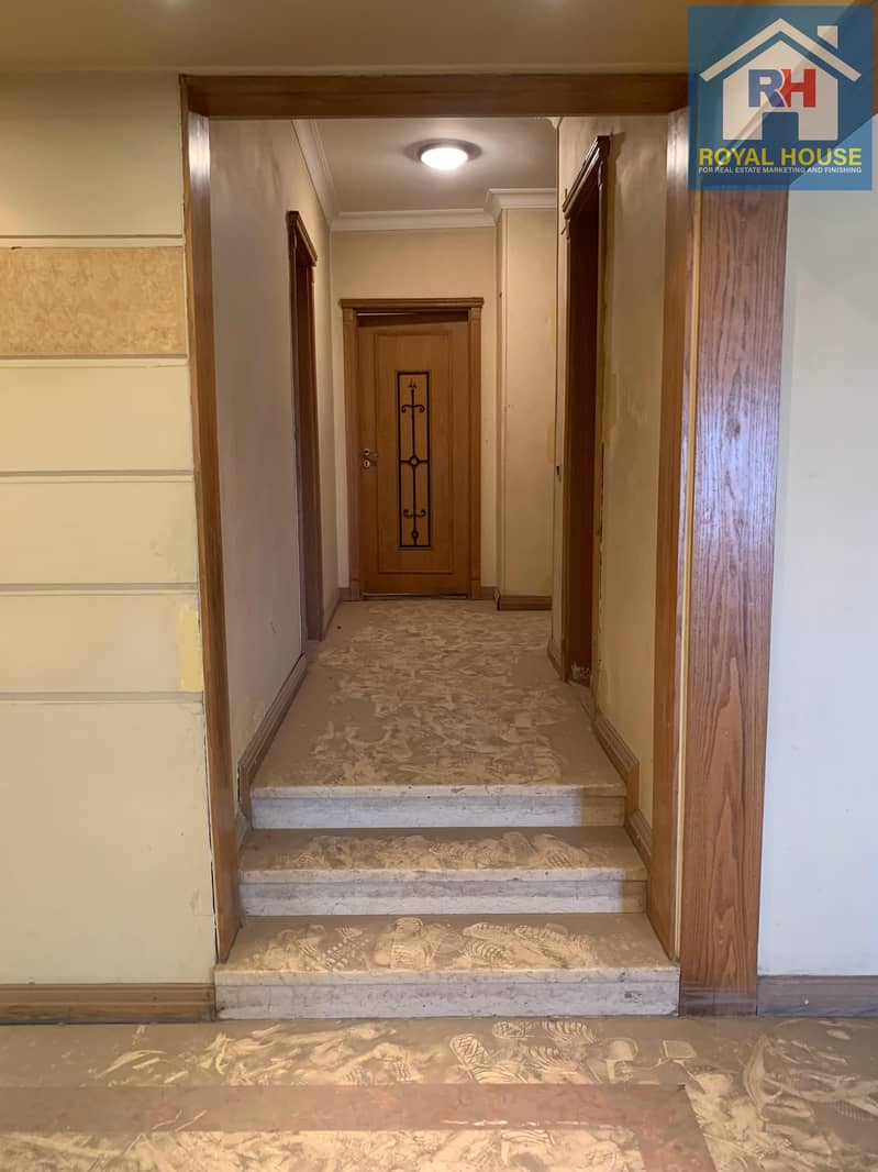 3 1f793885-7cc5-4478-8d13-dee838ecf38b. jpg