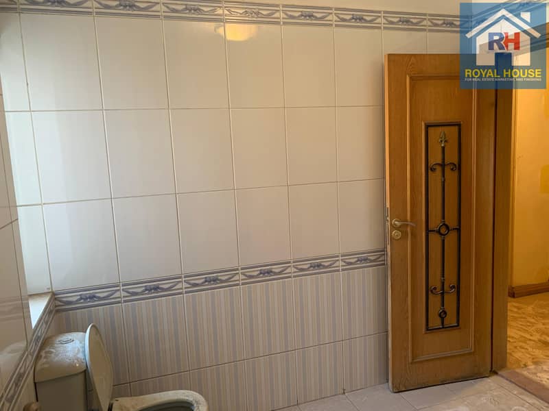 16 51075d59-9296-41c9-bb04-4f87ad5db5d4. jpg