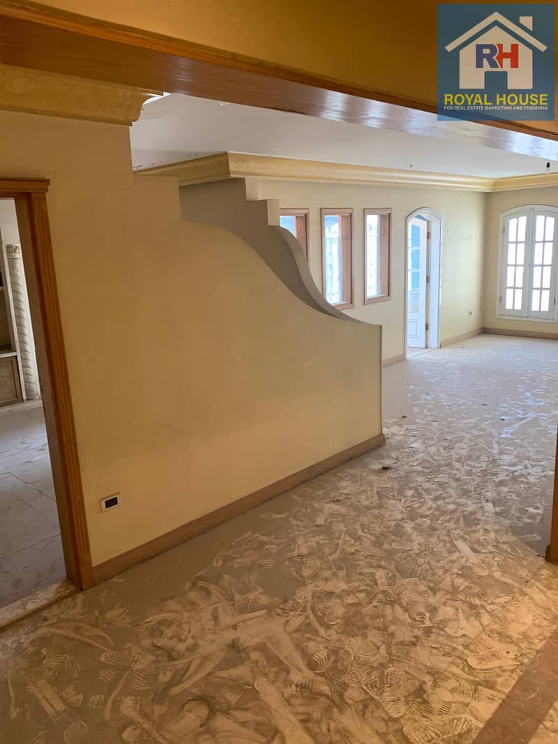 33 f2d1e55c-6446-437d-9c64-4b3c374a2583. jpg