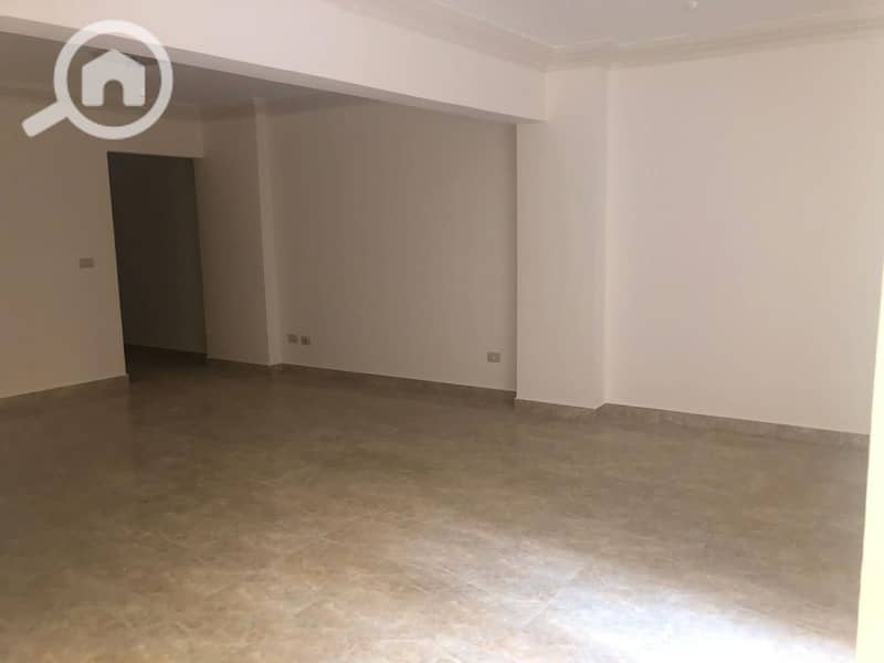 10 e300c8f0-2129-43ba-b4ea-cab86c2fbd32. jpg