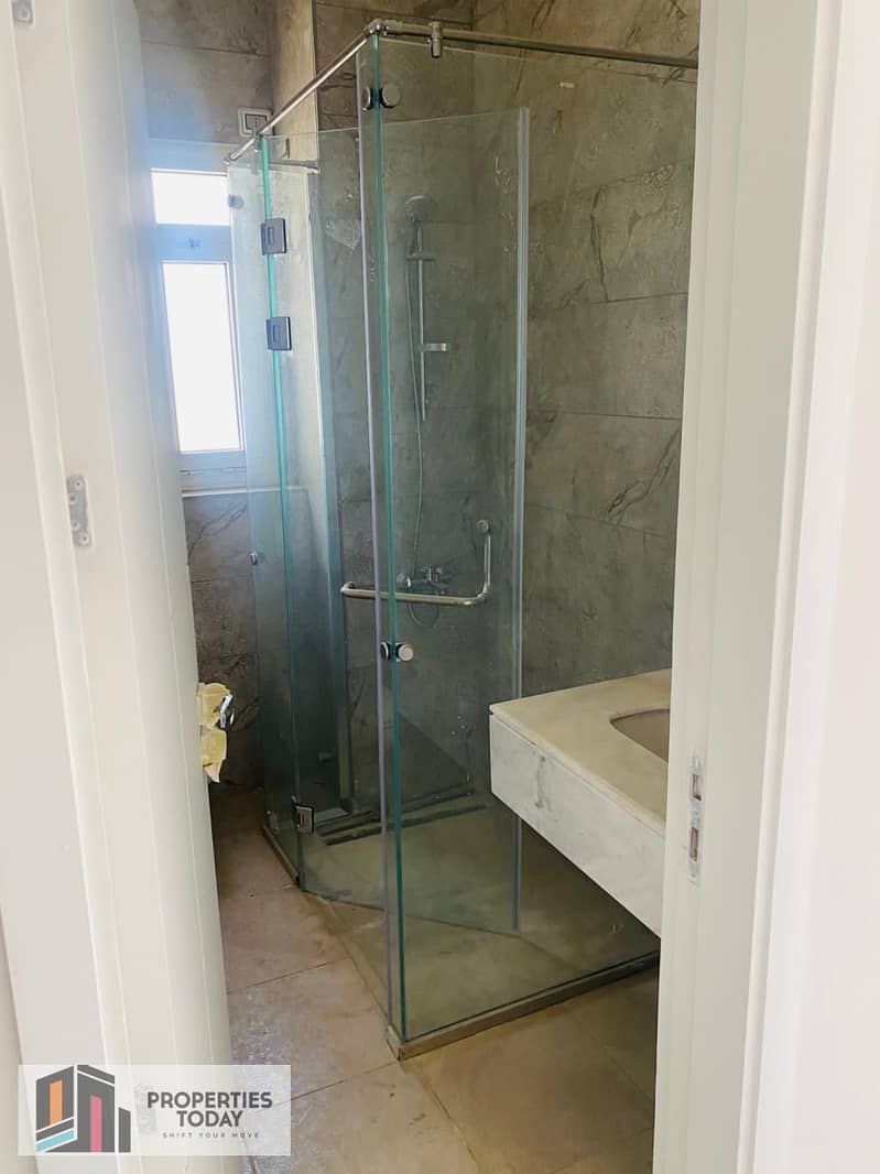 12 fd5dd01b-0091-471b-b483-cdc948317258. jpeg