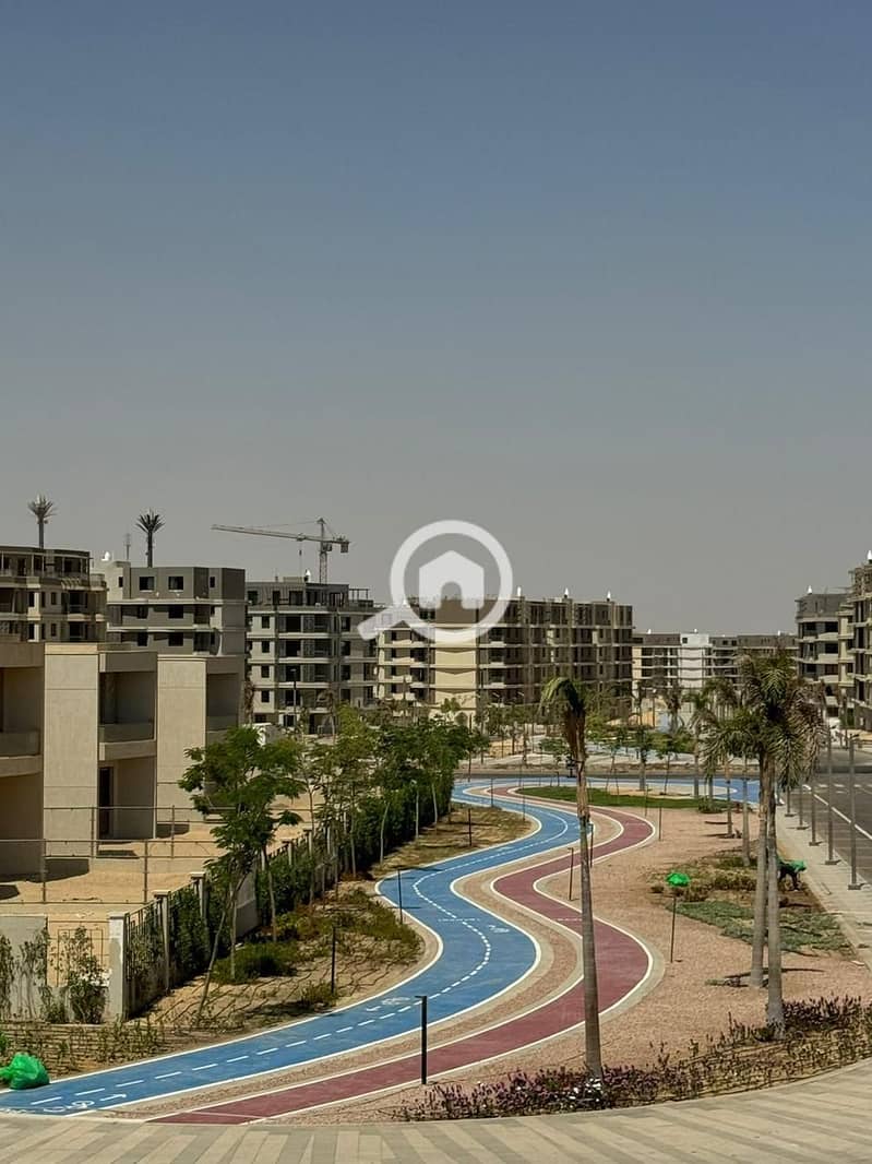 16 d03fe6f8-f35d-415d-9d3d-18fb8811d95e. jpeg