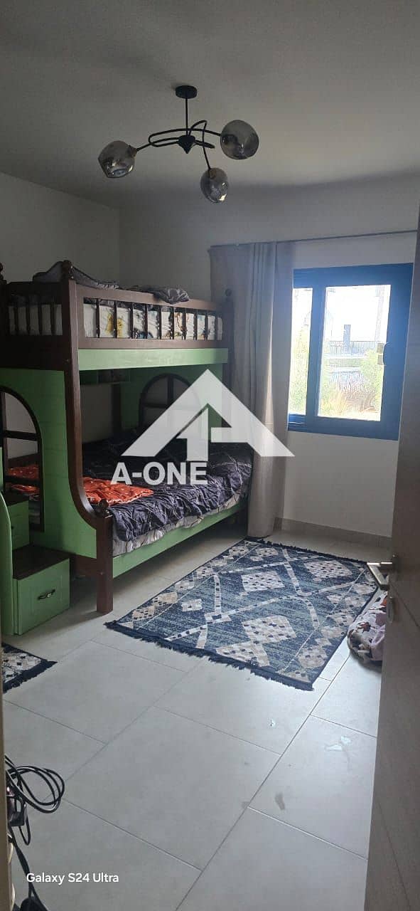 8 e5369675-0a5f-4011-873a-f0a82ef3a78e. jpg