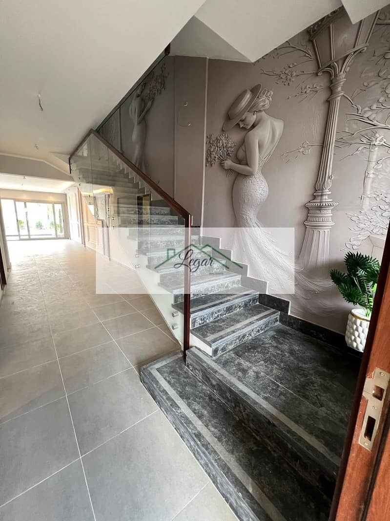 5 d9ef93b2-25ea-49bd-a00e-42be4c1b8d27. jpg