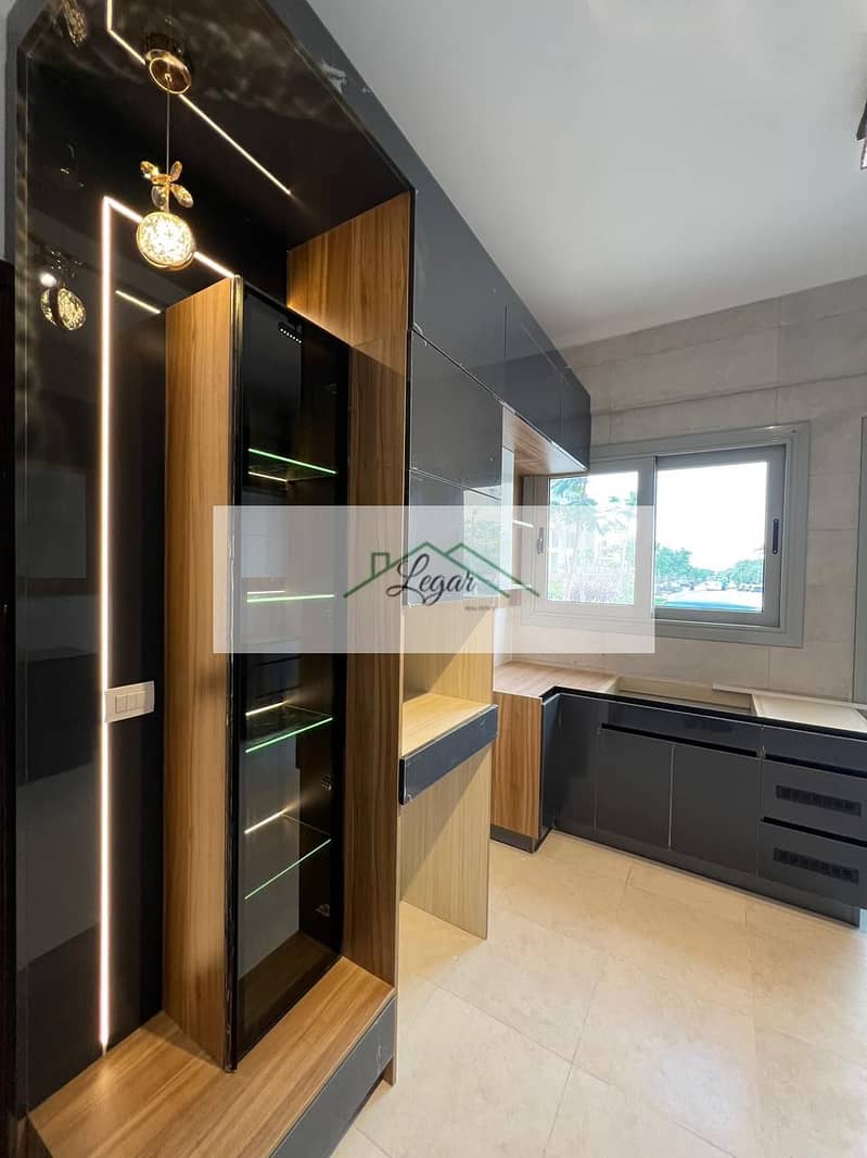 7 b87394e1-6730-4416-9ec0-3e64256a86d3. jpg