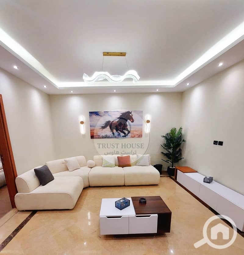 12 WhatsApp Image 2026-01-19 at 16.32. 11 (1). jpeg