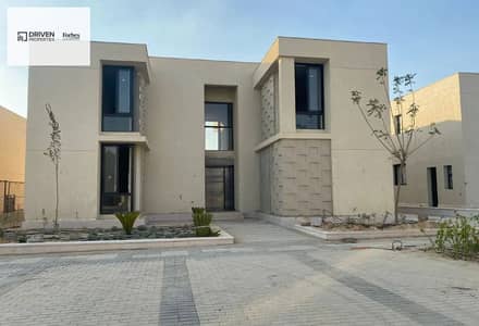 فیلا 3 غرف نوم للبيع في 6 أكتوبر، الجيزة - 08449eaa-b245-4f56-9567-1f64f100be6a. jpg