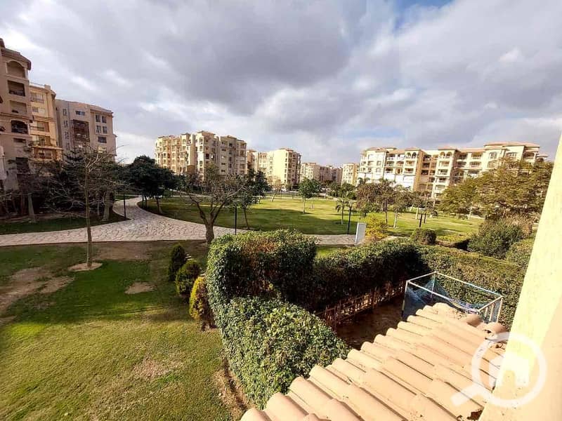 10 84d3ff6f-a0eb-4115-a42d-2bd4a8987ba3. jpg