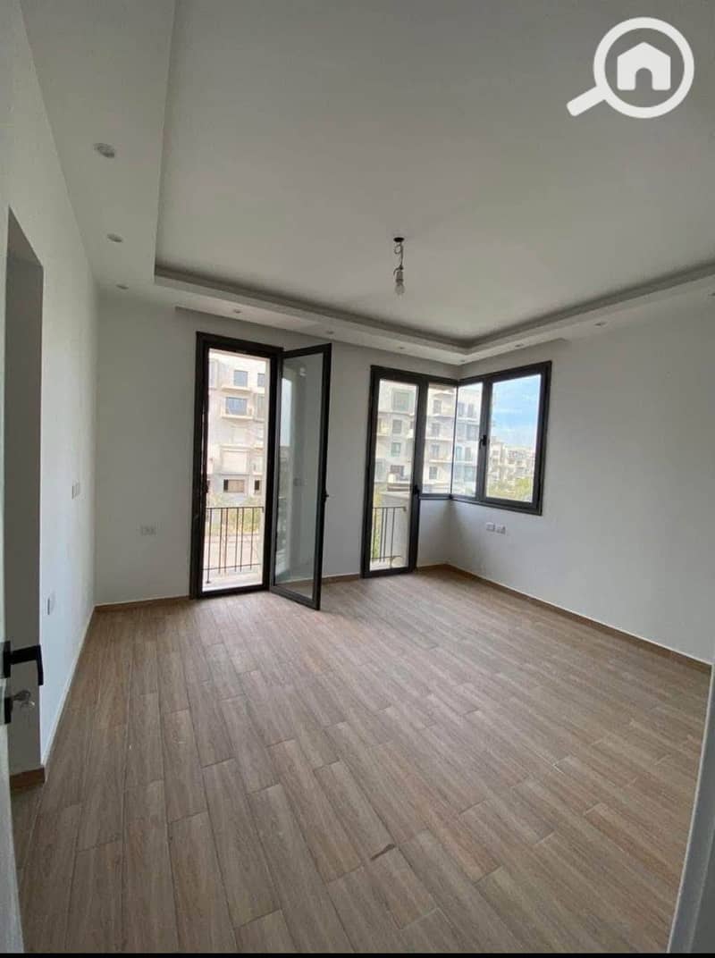 9 597813422_2513180422438219_5440858771539433571_n. jpg