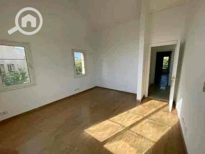 2 ffb47b54-9259-4039-bdbb-80aafab61c9c. jpg